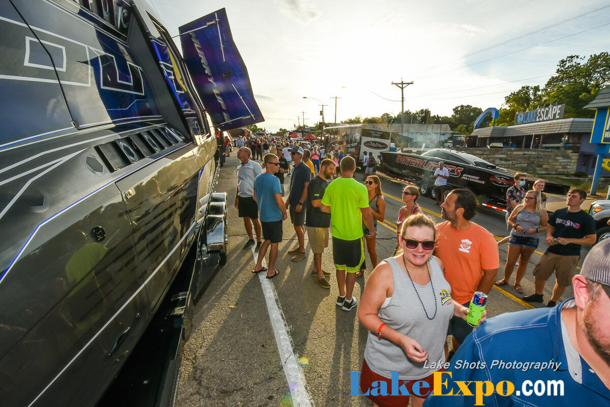 Shootout Street Show 169-137.jpg